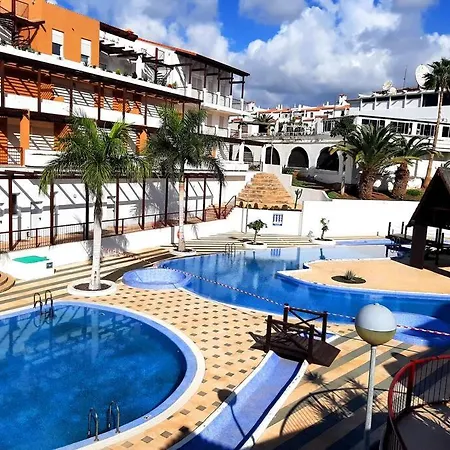Classic Style With Pools Lejlighed